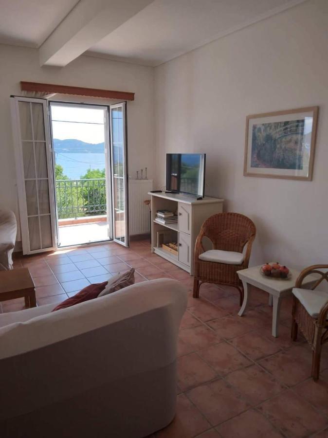 Villa Melissani House à Karavomylos Extérieur photo