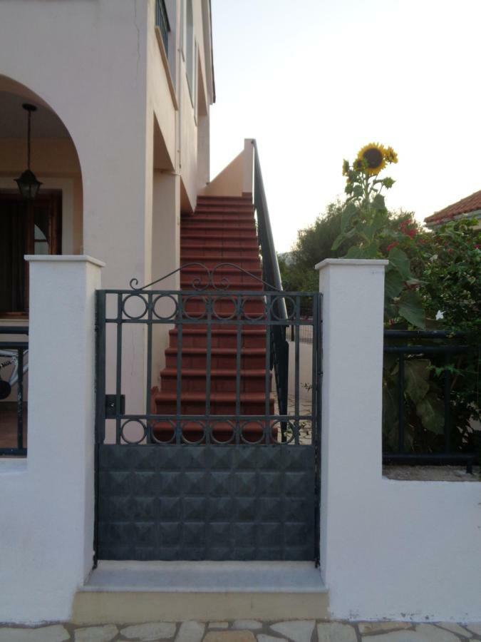 Villa Melissani House à Karavomylos Extérieur photo